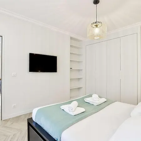 Apartment Stylish And New 2br Flat In The Heart Of