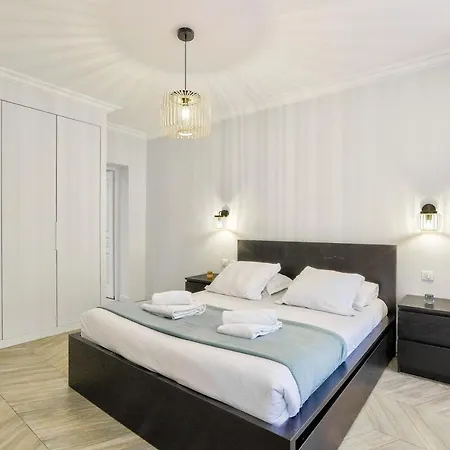 Apartment Stylish And New 2br Flat In The Heart Of Paris